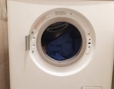 Почему протекает вода из стиральной машины